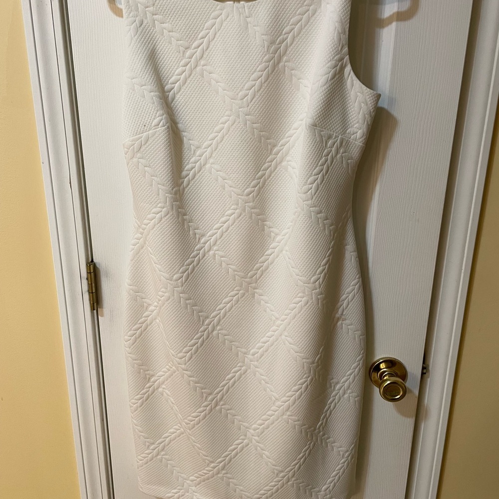 Tommy Hilfiger White Textured Sheath Dress Size 12 🤍✨ Gold Logo Zip